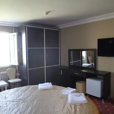 Hotell Osaka 3*