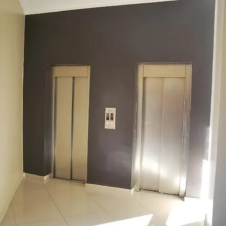 Hotell Osaka 3*