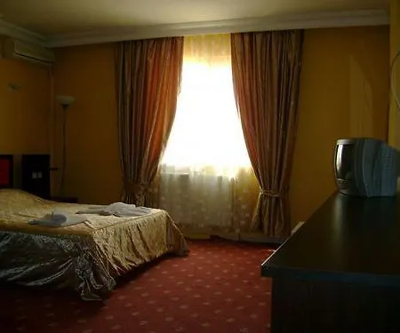 Osaka 3*